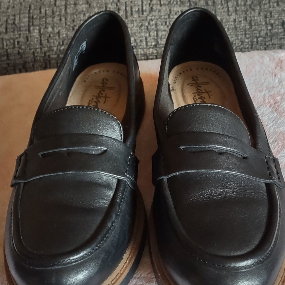 Clark's pennyloafer